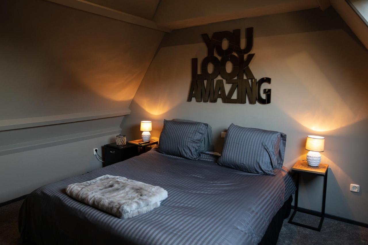 Bed and Breakfast Yep! Slapen Bij De Sluis Blokzijl Exterior foto